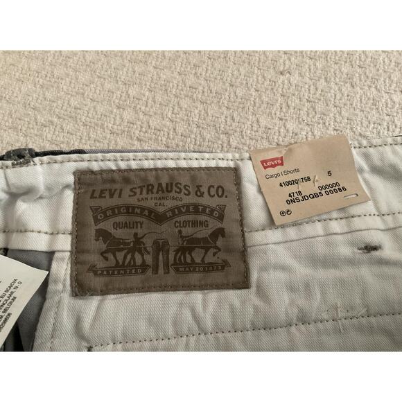 NWT Levi's Cargo I Shorts Mens Large Gray Black Camo Relaxed Fit White Tab - Picture 5 of 16